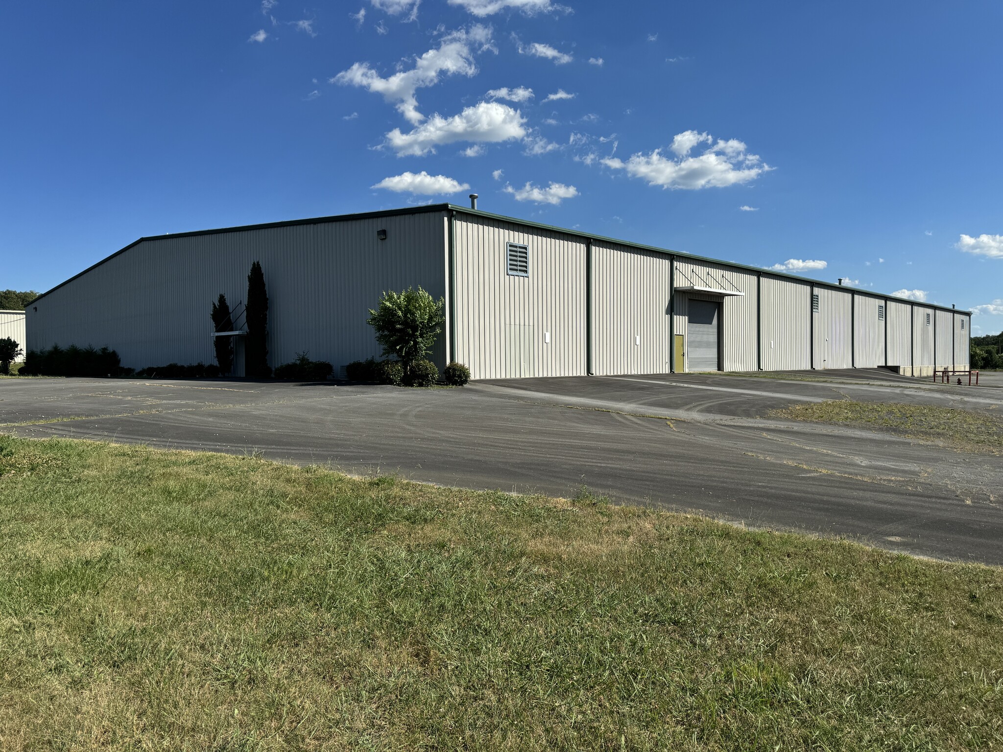 Cash Out Refinance of Two Industrial Properties in Calhoun, Georgia Main Image